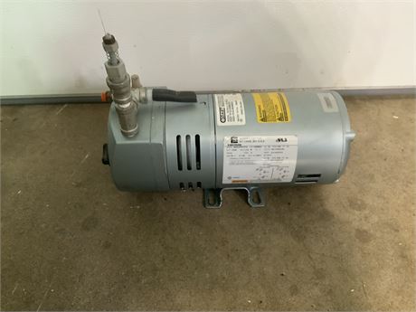 Nuarc 3140 Vacuum Pump